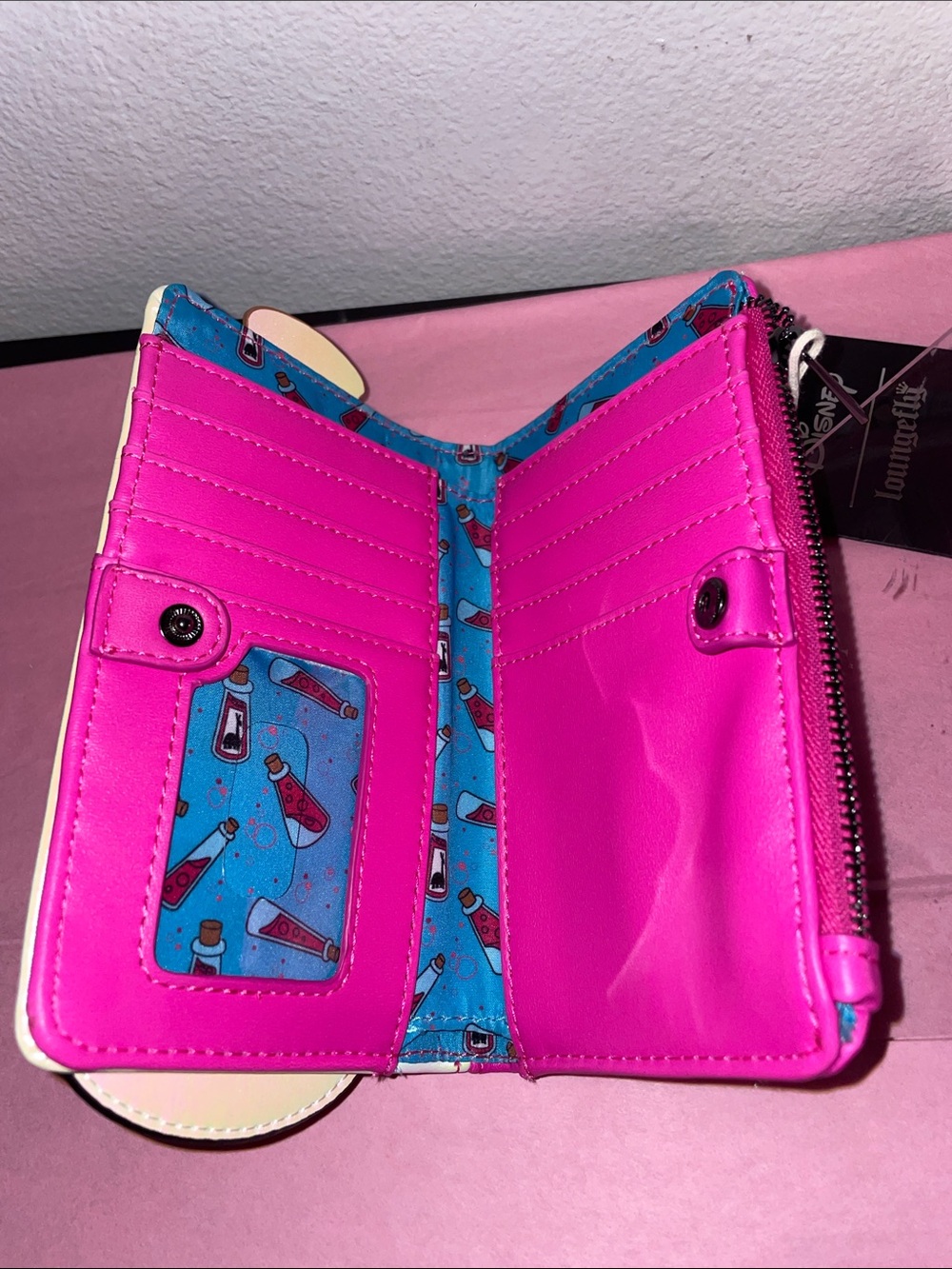 Loungefly Disney Emperor’s New Groove Yzma Llama Potion Crossbody & Wallet Set - Picture 10 of 10